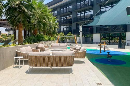 Frank Porter - Belgravia 3