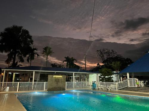 . Hotel Alpes el caney