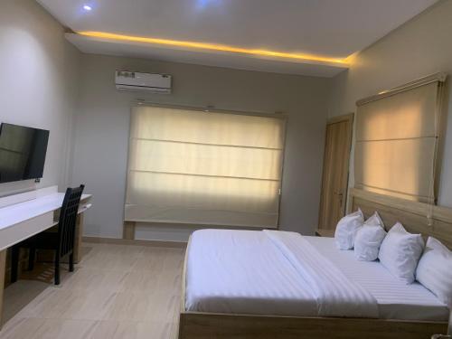 Greywood Hotel and Apartments in Ojodu