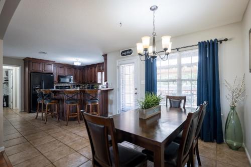 Cozy Retreat Near Moody AFB, VSU, Downtown & Parks in Valdosta