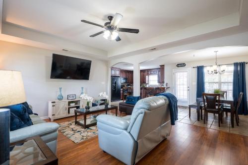 Cozy Retreat Near Moody AFB, VSU, Downtown & Parks in Valdosta