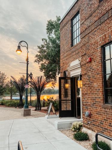 HATCHERY HOTEL & EVENT CENTER in La Crosse City Center