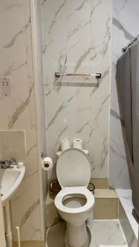 Anwar House - image 3