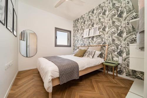 Stylish 1 Bedroom Savyon View - Isrentals - image 4