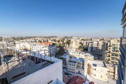 1 Bedroom Savyon View - Isrentals - image 2