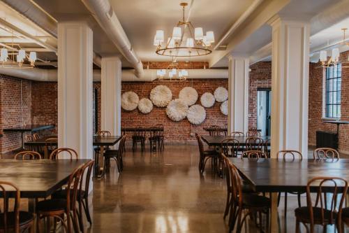 HATCHERY HOTEL & EVENT CENTER in La Crosse City Center