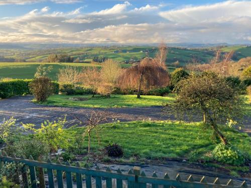 Bryntirion Farmhouse Apartment with Hot Tub