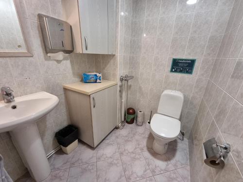 Room near City Center Harbour, Tallinn (photo 7)