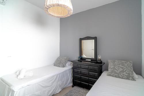 Three-Bedroom Townhouse image 10