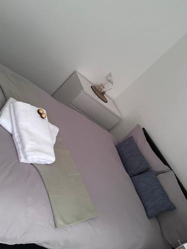 3 bed house in Leicester! Room Type - Three-Bedroom House 3 bed house in Leicester! Room Type - Three-Bedroom House