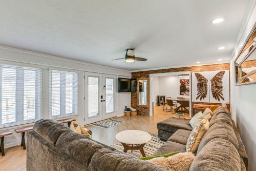 Pet-Friendly Getaway 15 Mi to Downtown Nashville in Hermitage, USA