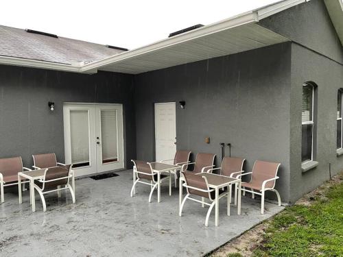 Orlando 4 BR Home Centrally Located on Dead End St in Orlando, USA