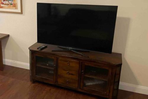 Orlando 4 BR Home Centrally Located on Dead End St in Orlando, USA