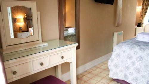 Bowness Bay Suites - image 14