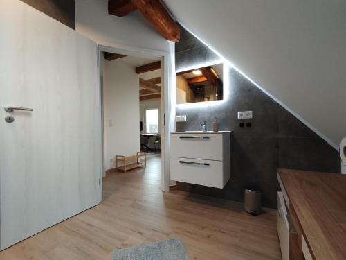 Vannas istaba, Storchennest - Ferienwohnung am Storchenradweg in Beetzseeheide