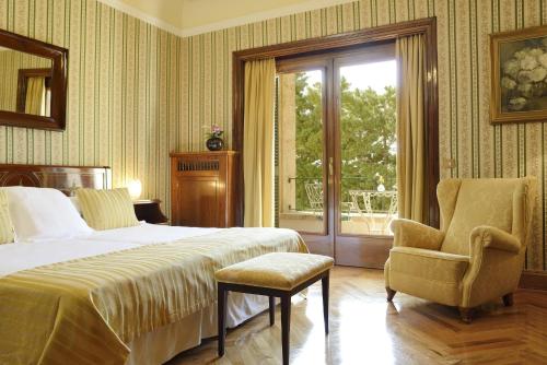 Habitación Doble Clásica con terraza y acceso al spa Hostal de la Gavina GL - The Leading Hotels of the World 7