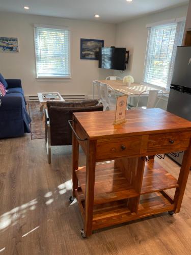 Edgartown Commons - image 8