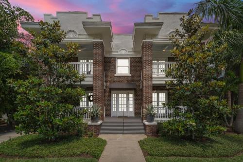 SoHo Siesta Stunning Apt w Private Balcony in Tampa, USA