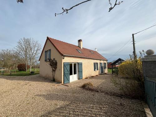 Maison à la campagne avec grand jardin clos - Location saisonnière - Saint-Bonnet-Tronçais