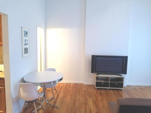 Studio apartment near Columbus Circle/Central Park in New York, USA