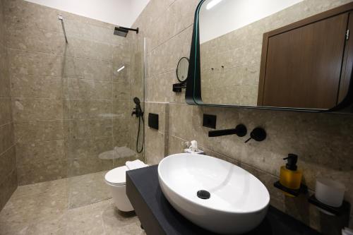 CLOUD 5 Blloku Rooms Tirana, Tirana (photo 10)