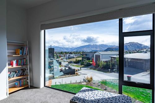 Grand Alpine Vista Escape - image 4