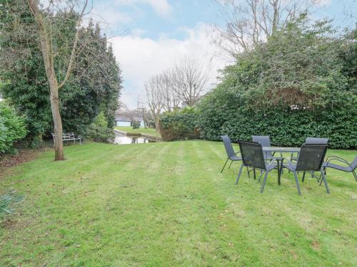 Swan Dyke Cottage - image 6
