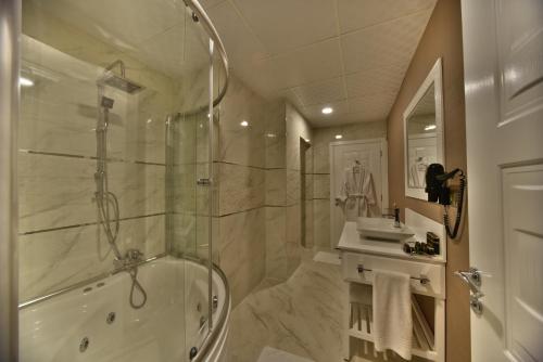 North Point Hotel - image 13