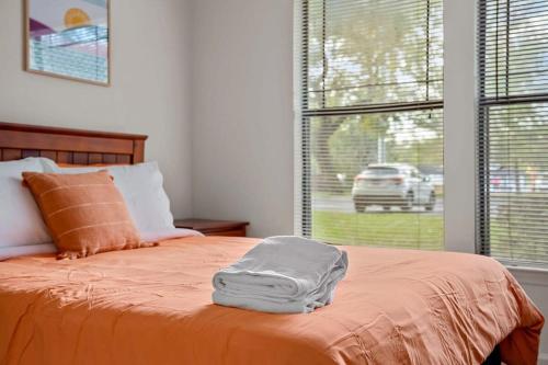 Budget Friendly Sleeps 8 Discounts Available in Tampa, USA