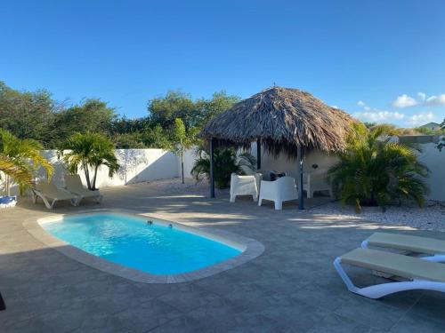 花園, Hofi Paradise Resort in 巴貝爾