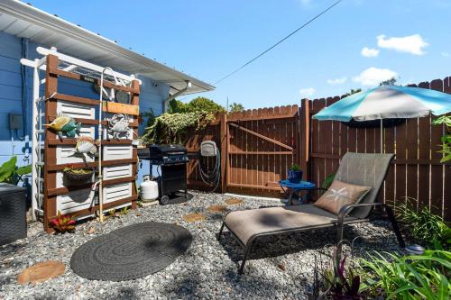 Dog-Friendly Jacksonville Beach Apt with Yard! - image 7