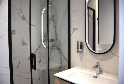 Best Western Hotel De La Plage Saint Marc sur Mer - image 12