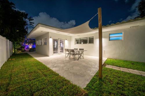 New Luxury Villa Delilah Biscayne Park