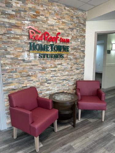 Előcsarnok, HomeTowne Studios Richmond, VA – W Broad St  in Richmond (Virginia)