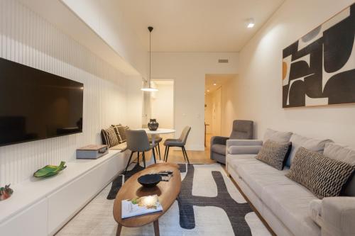 FLH Cais Sodré Chic Urban Flat with Balcony, Lisbona