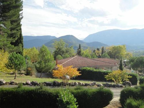 Maisons situées dans le vaste domaine de l'espinet