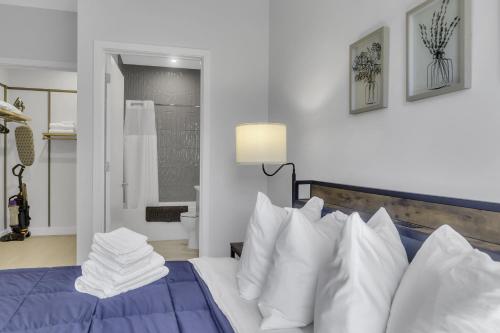 2BR Logan Circle Furnished Apartment apts 2BR Logan Circle Furnished Apartment apts