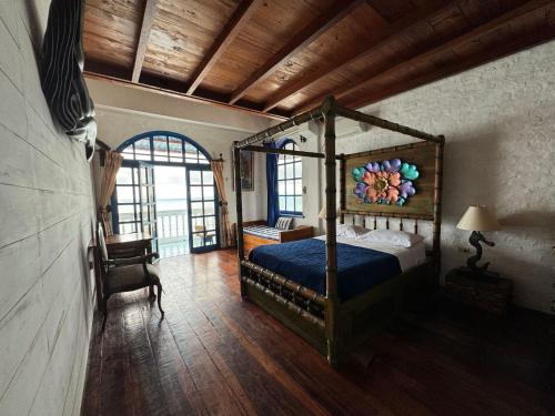 Hosteria Farallon Dillon in Ballenita
