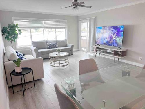 Spacious South Bay Condo