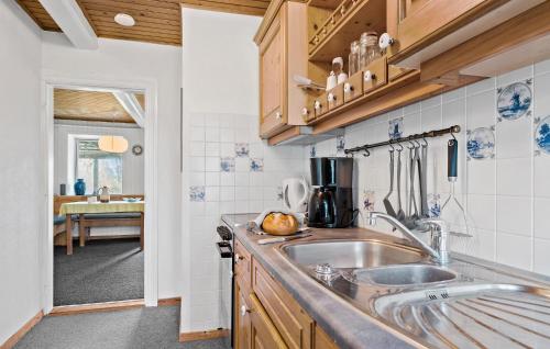 廚房, 2 Bedroom Nice Apartment In Sydals in 辛度斯