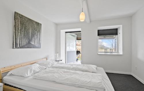 2 Bedroom Nice Apartment In Sydals in 辛度斯