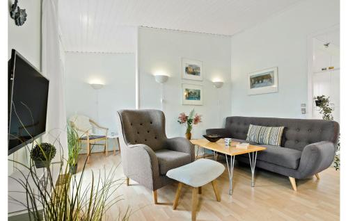 Lovely Apartment In Nexø With Sauna in 斯諾厄拜克