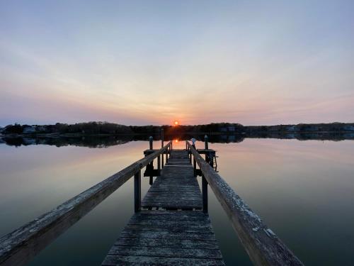 Water Front Cape Home in Falmouth, USA