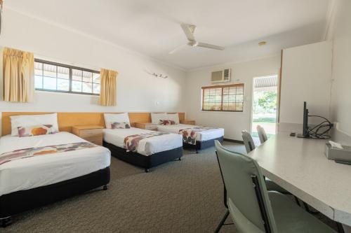 Buitenkant, Landsborough Lodge Motel near Barcaldine Airport