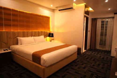 1 queen bed