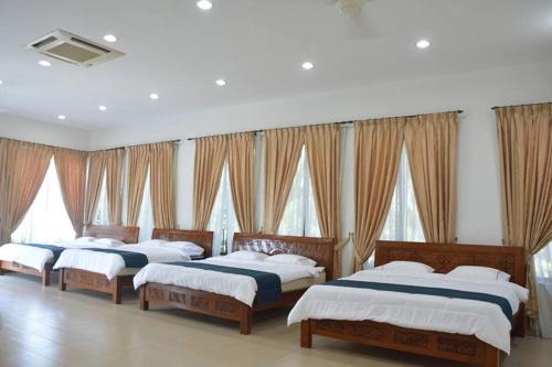 Bella Vista Port Dickson Beachfront Villa in Taman Port Dickson Utama