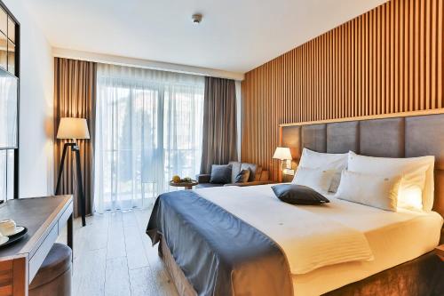 Superior Double Room image 5