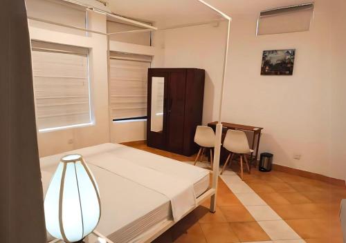 Standard Double Room with Separate Bathroom image 2