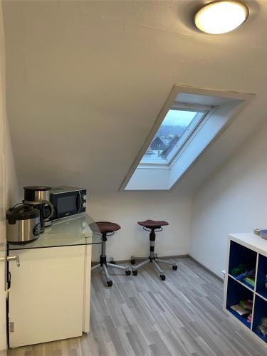 1 WG Zimmer (Apartment) im Dachgeschoss in 70839 Gerlingen