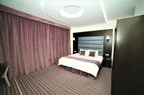 Al Dyafa Hotel Suites